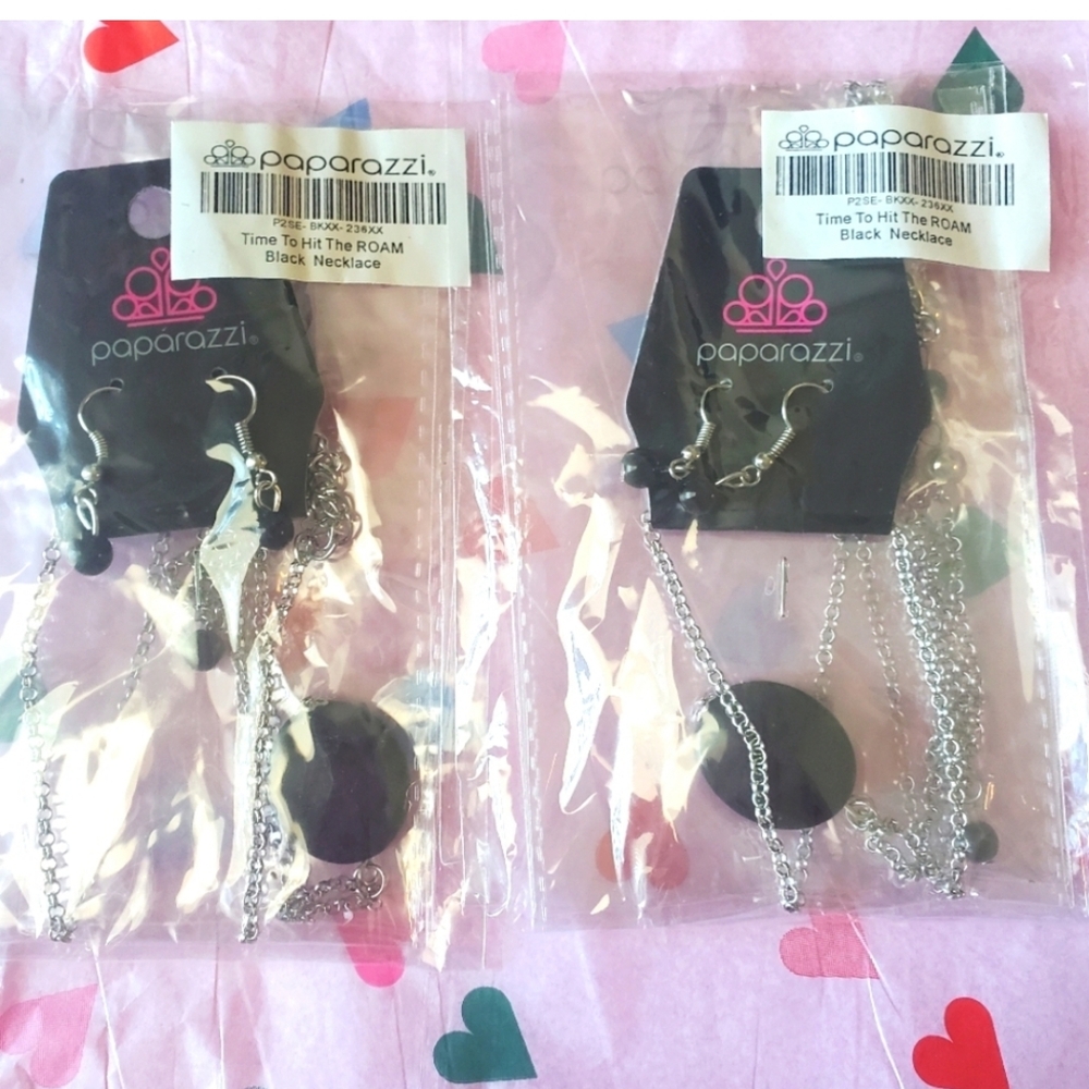 Paparazzi Chic Black Choker Set
